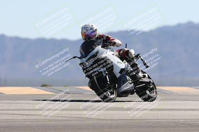 media/Oct-13-2025-Moto Forza (Mon) [[a66d839500]]/4-C Group/Session 4 (Turn 9)/